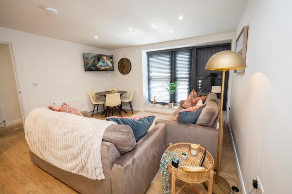 The Penny Farthing Apartment In The Centre Of Ballycastle - Ballycastle