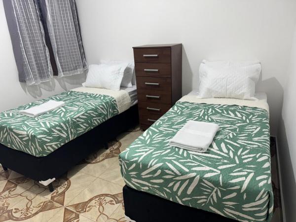 Quarto Privativo Em Casa Compartinhada - Osasco