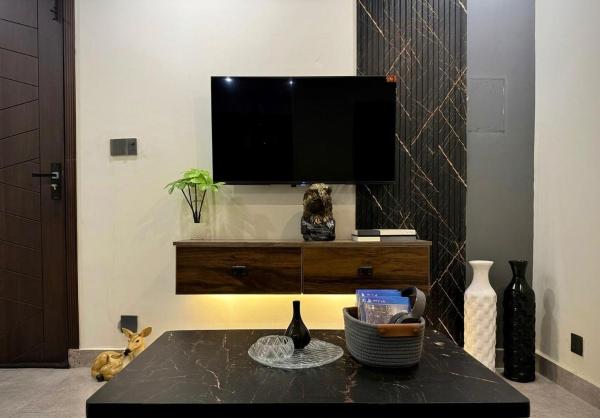 1 Bedroom Family Apartment - Smart Tv - Netflix & Playstation - 巴基斯坦
