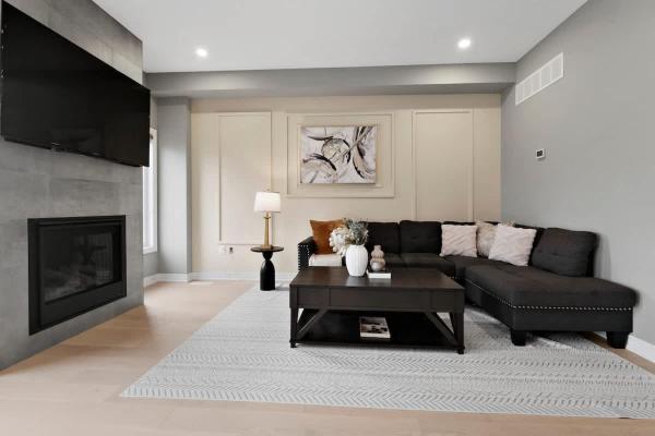 4-bedroom Family Retreat Near The Falls Bbq & Parking Included - Niagara Falls, NY