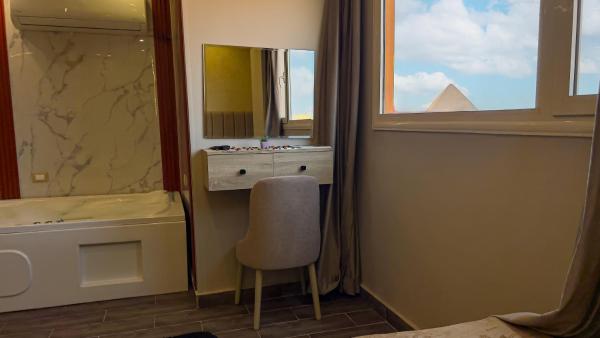 Pyramid Halo View Inn - Giza