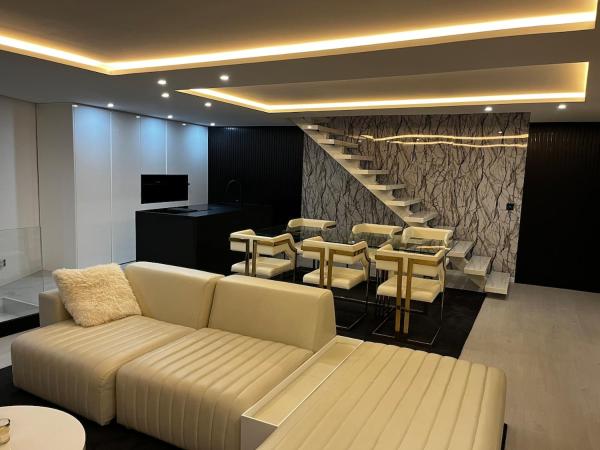 Luxury 3-suite Apartment In The Heart Of Porto - Ramalde