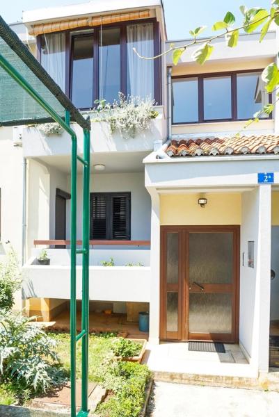 Apartments With Parking Space Rozac, Umag - 27212 - Umag