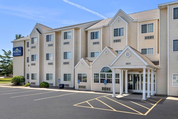 A la foto es mostra l'objecte Microtel Inn & Suites by Wyndham Prairie du Chien situat a la ciutat de McGregor.