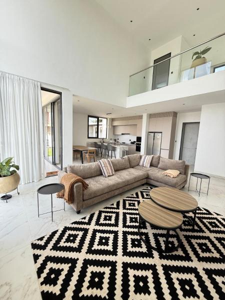 4br Lux Villa - 360 Rooftop & Lake Views - Rwanda
