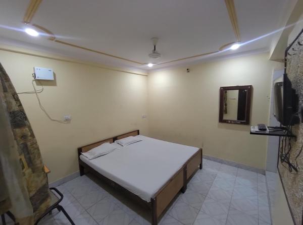 Hotel Geetanjali - Lucknow