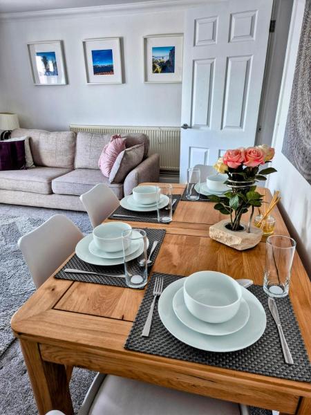 A Bright & Cosy Two-bedroom Flat Sleeps 3 Full Kitchen - Nottingham