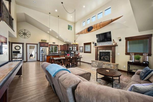 City Beach House - Coeur d'Alene, ID