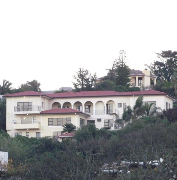 The photo shows the Welgemoed Villa located in the city of Bellville.
