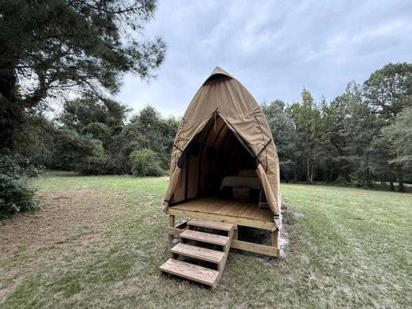 Canvas Cabin With Fire Pit For A Cozy Glamping Escape In Branchville, South Carolina - 小屋