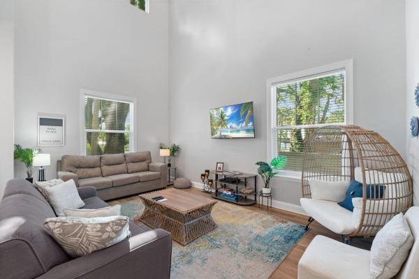 Villa Mojito Main - Gated Lakefront Home - St. Augustine, FL