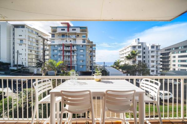 Ocean Glimpse Retreat - Walk To Kings Beach - Caloundra