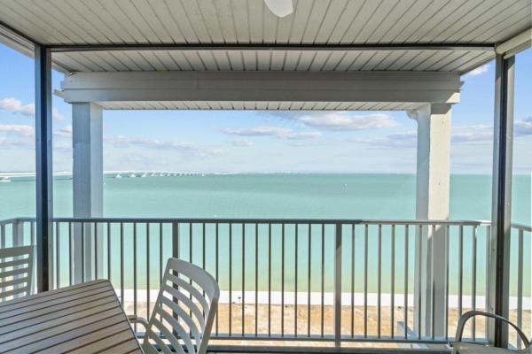 Mariner Pointe 1083 - Sanibel, FL