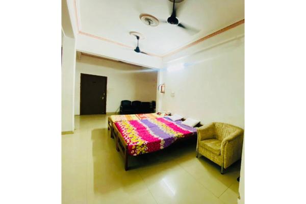 På billedet ses objektet SPOT ON J C Guest House beliggende i byen Lucknow.