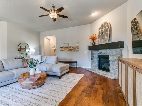 Snag This Slice Of Heaven In Warr Acres - Oklahoma City, OK