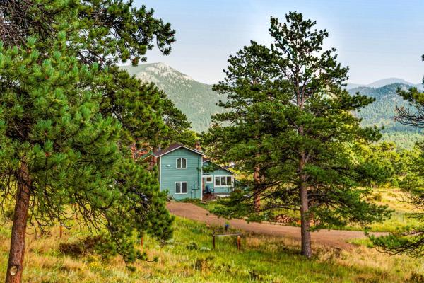 Inviting Cabin With Stellar Panoramic Rocky Mountain Views - Estes Park, CO