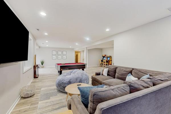 Dog-friendly Lake Luxury With Dry Sauna, Hot Tub, Game Room - Lake Anna, VA