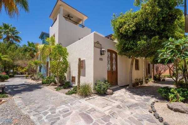 Our Exquisite Casa Offers A Perfect Blend Of Comfort And Convenience - Loreto, México