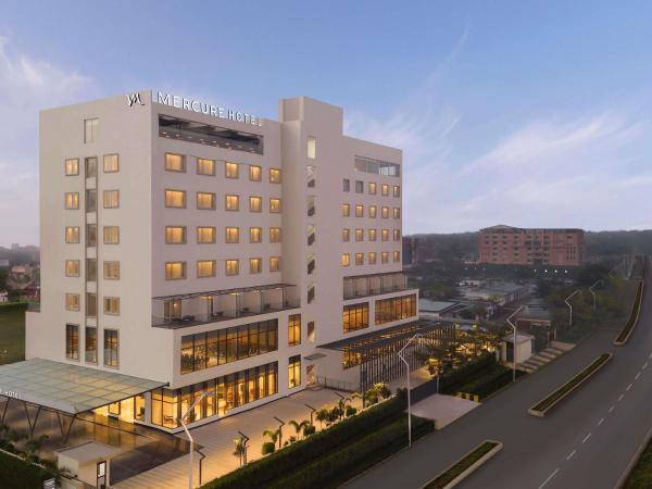 På bildet vises objektet Mercure Lucknow Gomti Nagar som ligger i byen Lucknow.