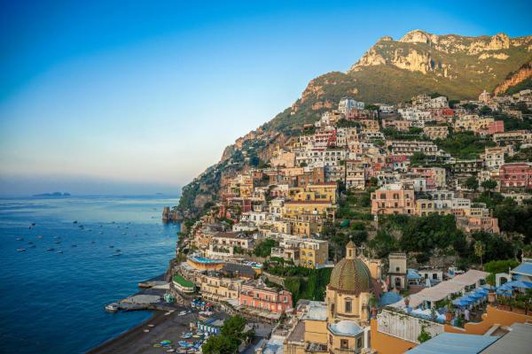 A la foto es mostra l'objecte Hotel L'Ancora situat a la ciutat de Positano.
