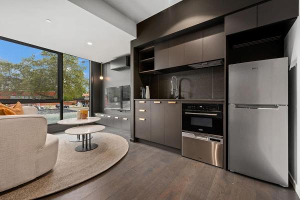 Modern Lonsdale Studio W Cozy Interiors - Belconnen