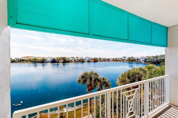 Sunset-view Dog-friendly Condo W Balcony Overlooking Water Beach Access Pool & Hot Tub - Rosemary Beach, FL