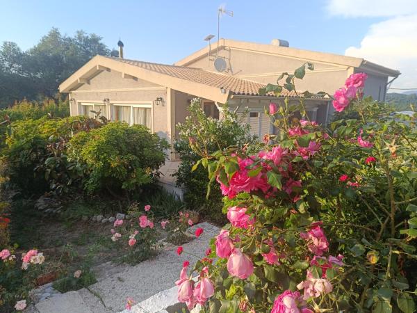 Στη φωτογραφία φαίνεται το αντικείμενο Villa Ewa που βρίσκεται στην πόλη Πάγοι.