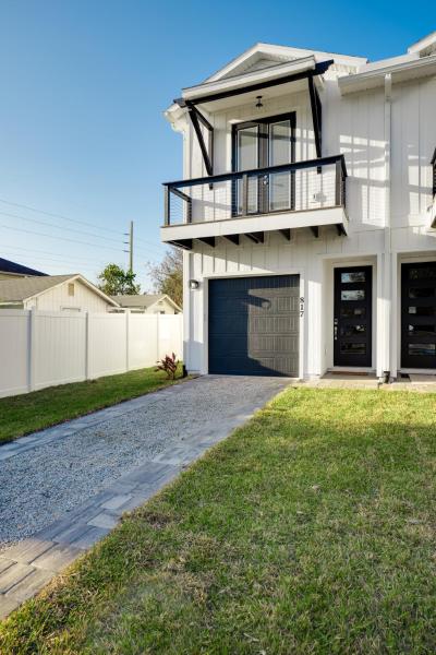 Pet-friendly 4br Beach Home | Walk To Beach & Jacksonville Beach Pier | Fenced Yard - Jacksonville Beach, FL