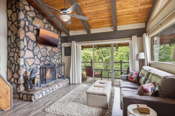 Above The Clouds By Beyond Expectations With Pool - Tennessee