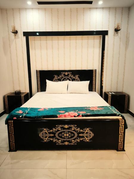 Family Stay Near Bahria & Cancer Hospital, Ac, Ups - Lahore