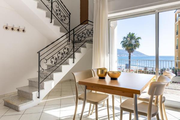 Love Boat/open Space Front Mare/spiaggia+ Box - Diano Marina