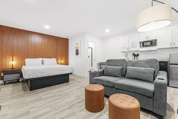 Veras Inn & Suites - Fort Myers, FL