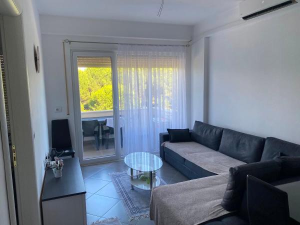 På bilden syns objektet Lura 3 Seaside Apartment som ligger i staden Durrës.