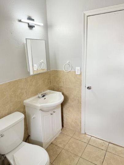 Brentwood Bungalow Near Lrt Easy Stampede Access - Calgary