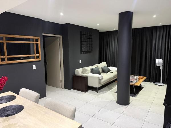 Luxury Harbor Front Oasis At The Spinnaker - Durban