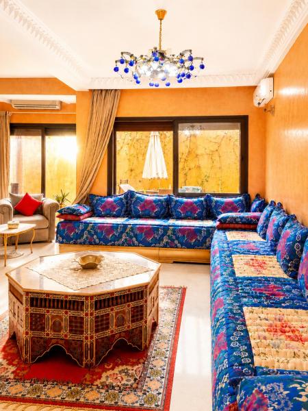 Spacious 3 Bedroom Duplex with Free Parking and Private Tropical Terrace Near Jardin Majorelle, Marrakech