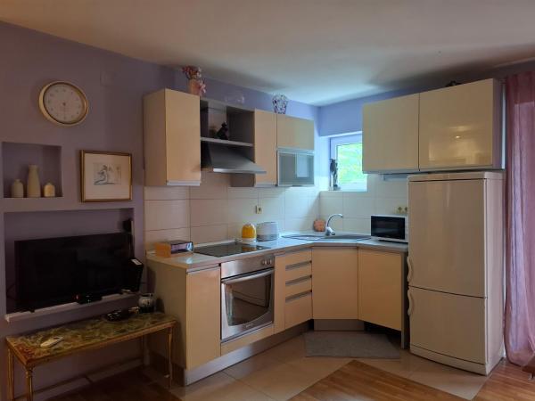 Bright And Cheerful City Apartment Klara - Split