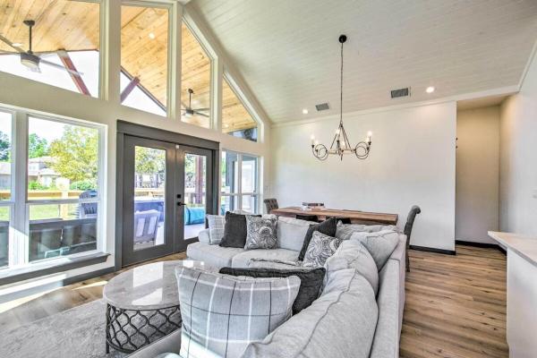Waterfront 3br Lakehouse With Hot Tub - Trinidad, TX