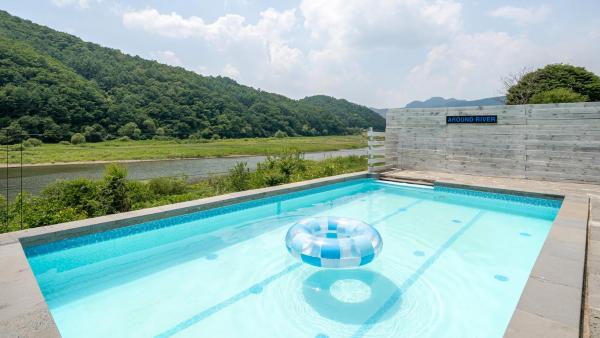 Hongcheon Around River Poolvilla Pension - Chuncheon-si