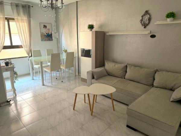 Sunny Apartment In Central Torrevieja With Pool Near The Beach - Torrevieja