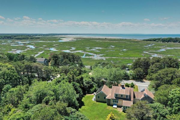Sunroom Mins To Beaches Views Of Marsh - Eastham, MA