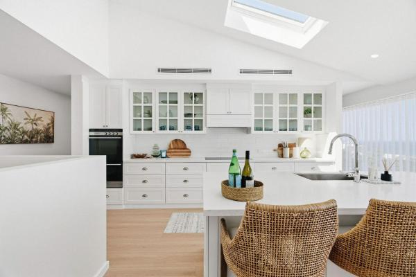 Glass House Escape At Forresters - Terrigal