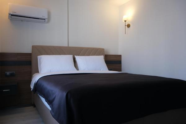 A la foto es mostra l'objecte Üstün Hotel Alsancak situat a la ciutat de Esmirna.