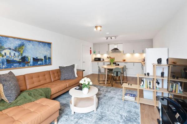Guestready - Elegant 2br Haven With Private Patio - 에든버러