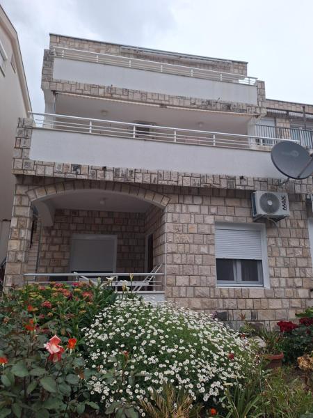 Apartments Kuc - Montenegro