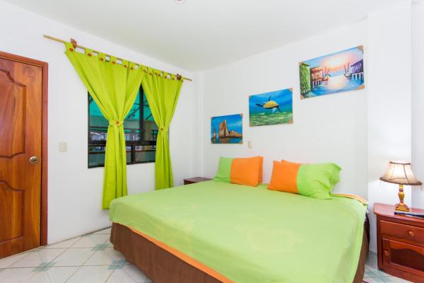 The Island Home, Puerto Ayora