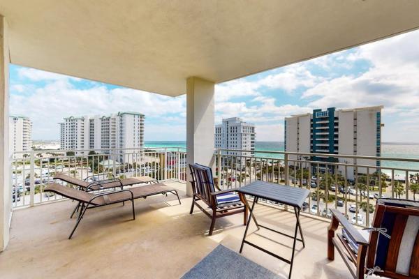 Spacious Home With Gorgeous Gulf Views Pool Large Balcony & Fitness Center - Destin, FL