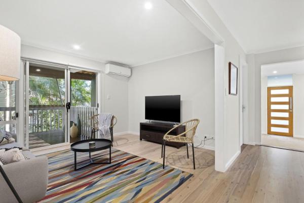 Stones Throw At Macmasters - Terrigal