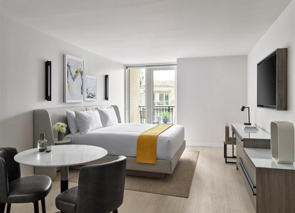 A la foto es mostra l'objecte One Washington Circle DC, Tapestry Collection by Hilton situat a la ciutat de Washington.