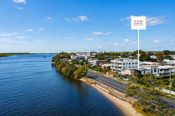 Azurea! Grand 7br Riverfront Retreat Maroochydore - Sunshine Coast